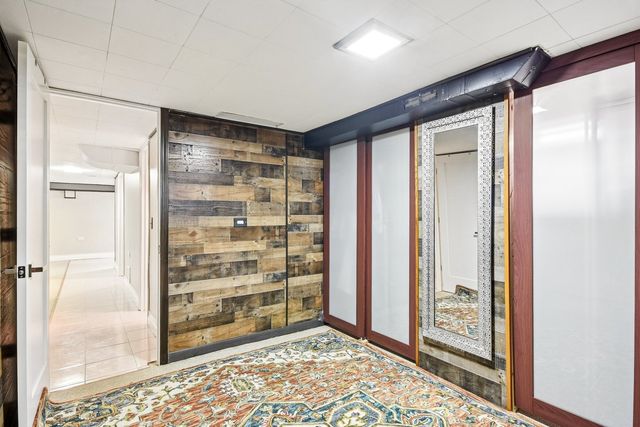 719 N Elmhurst Avenue, Mount Prospect, IL 60056