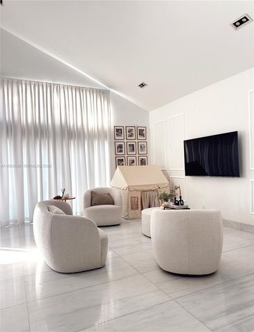 3340 SW 50th St, Hollywood, FL 33312