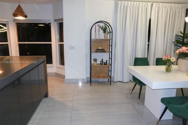 3340 SW 50th St, Hollywood, FL 33312