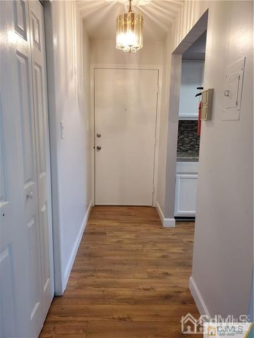 147 Overlook Court 1471, Woodbridge Proper, NJ 07095