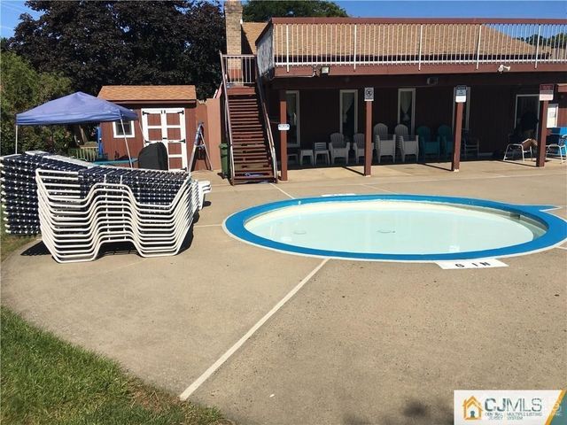 147 Overlook Court 1471, Woodbridge Proper, NJ 07095