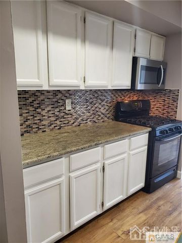 147 Overlook Court 1471, Woodbridge Proper, NJ 07095