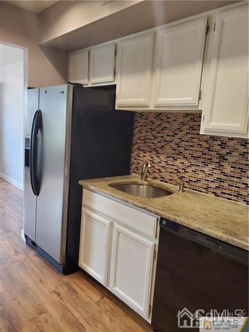 147 Overlook Court 1471, Woodbridge Proper, NJ 07095