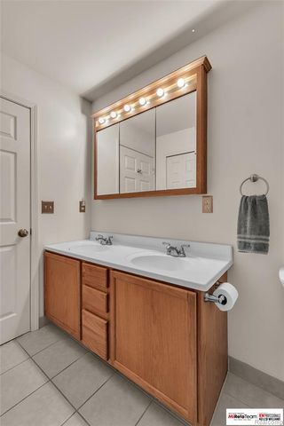 19508 Stanford Lane 5, Roseville, MI 48066