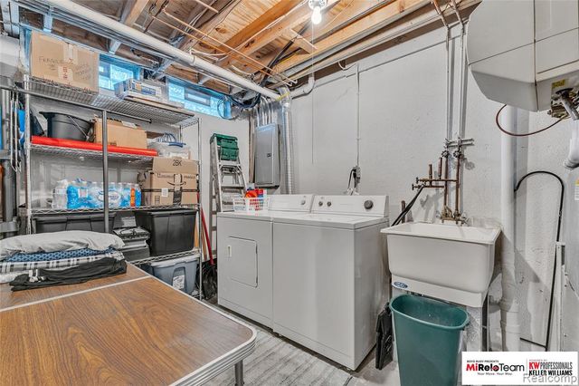19508 Stanford Lane 5, Roseville, MI 48066