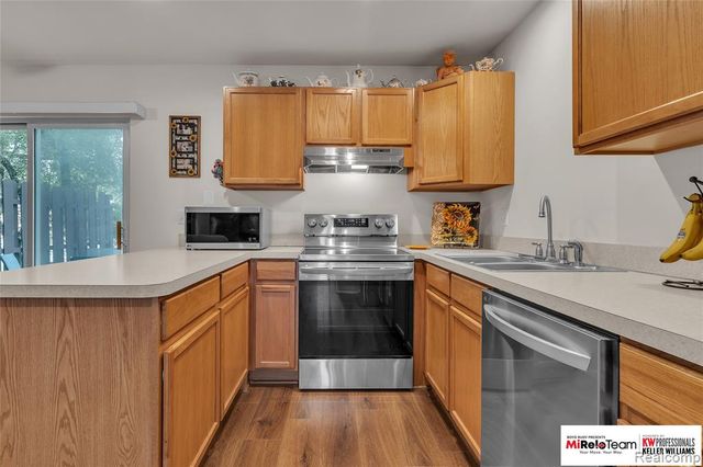 19508 Stanford Lane 5, Roseville, MI 48066