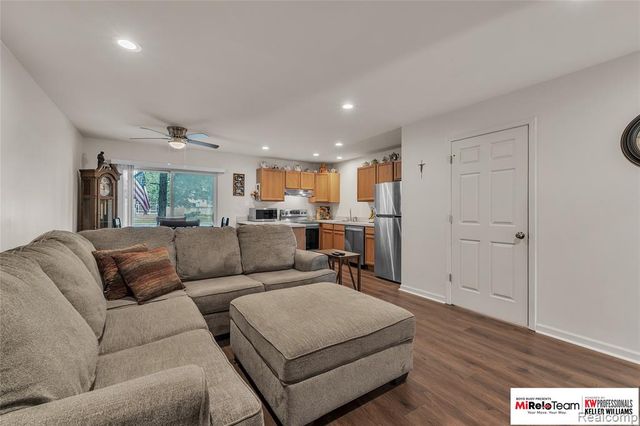 19508 Stanford Lane 5, Roseville, MI 48066