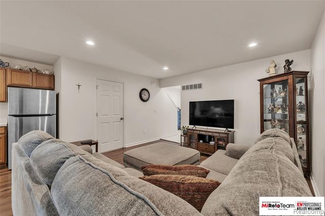 19508 Stanford Lane 5, Roseville, MI 48066
