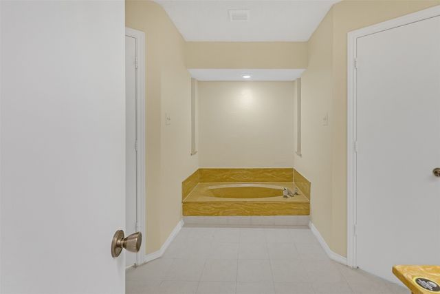 421 Pebblecreek Drive, Garland, TX 75040