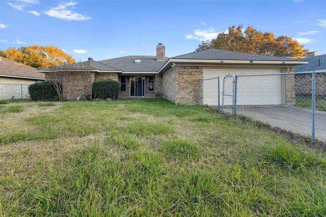 421 Pebblecreek Drive, Garland, TX 75040