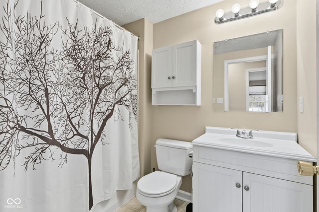 5745 Dollar Hide South Drive S, Indianapolis, IN 46221