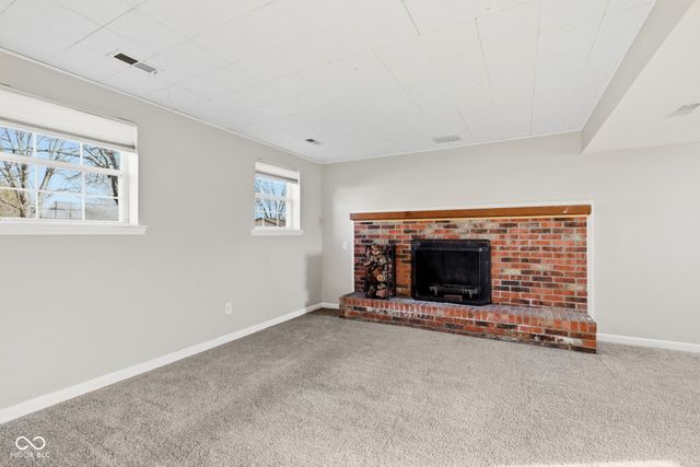 5745 Dollar Hide South Drive S, Indianapolis, IN 46221