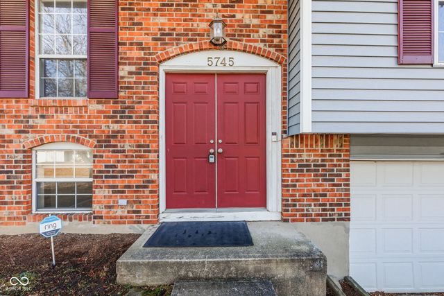 5745 Dollar Hide South Drive S, Indianapolis, IN 46221