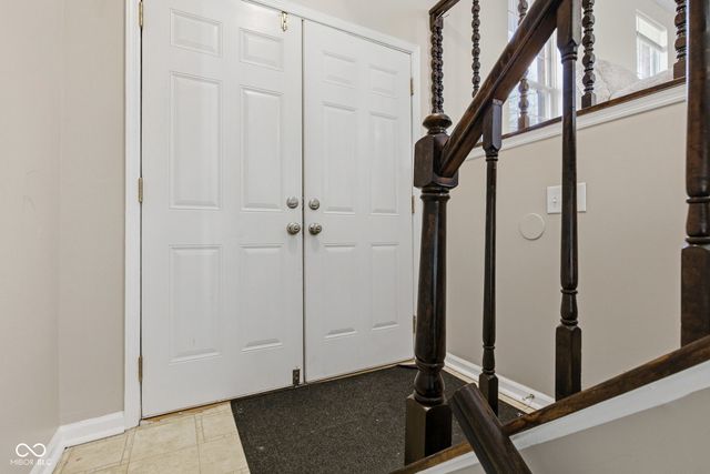 5745 Dollar Hide South Drive S, Indianapolis, IN 46221