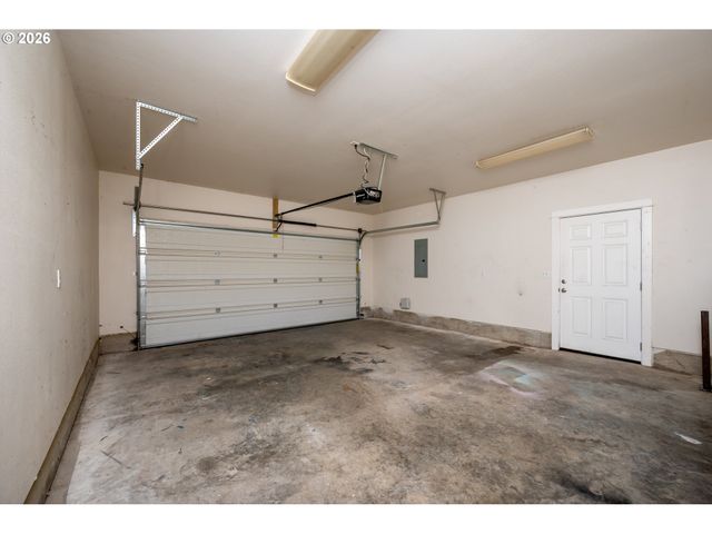 110 TERESA Ln, Winston, OR 97496