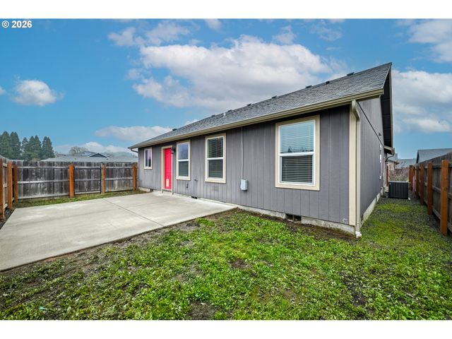 110 TERESA Ln, Winston, OR 97496