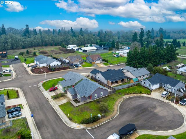 110 TERESA Ln, Winston, OR 97496