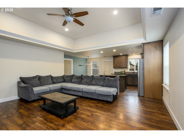 110 TERESA Ln, Winston, OR 97496