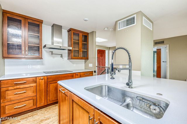 3011 PIEDMONT Drive, El Paso, TX 79902