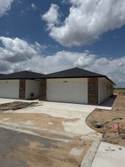 5464 Briskbay Ct., Maize, KS 67101