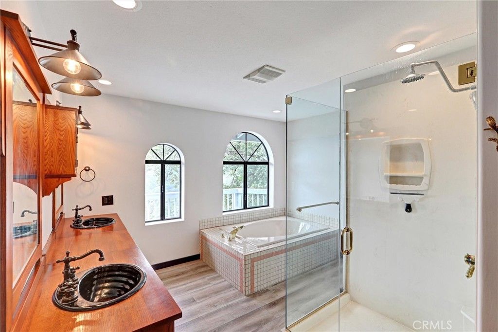 Image 14 of property listing at 30396 Live Oak Drive, Running Springs, CA 92382