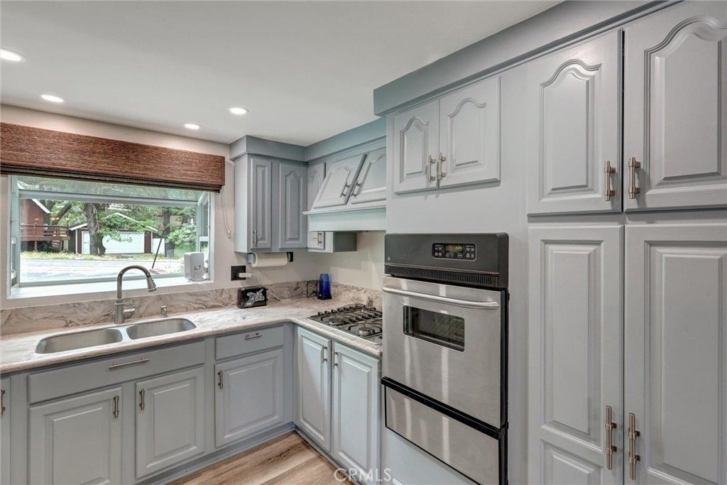 Image 5 of property listing at 30396 Live Oak Drive, Running Springs, CA 92382