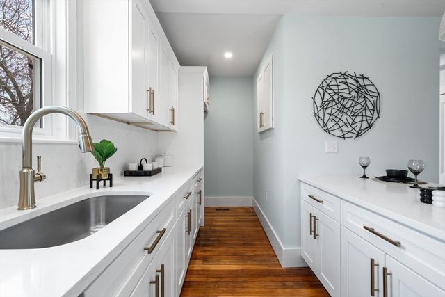 11 Quincy Ave, Norwood, MA 02062