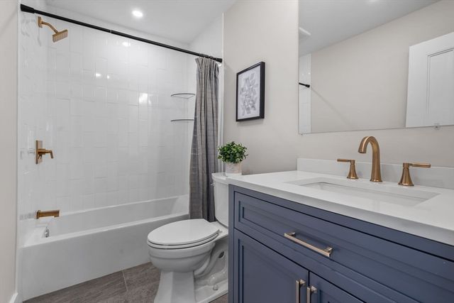 11 Quincy Ave, Norwood, MA 02062