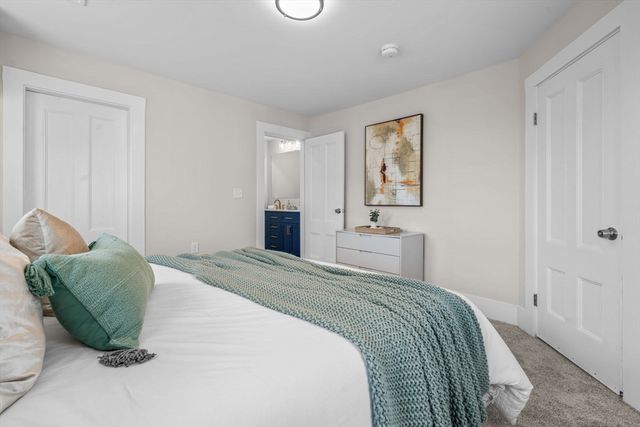 11 Quincy Ave, Norwood, MA 02062