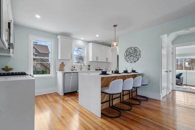 11 Quincy Ave, Norwood, MA 02062