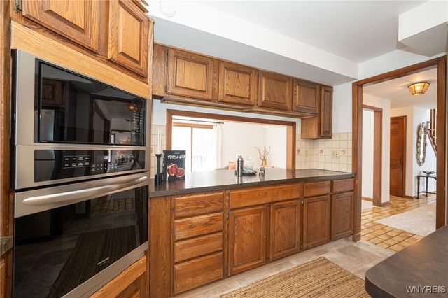 10545 County Road, Clarence, NY 14031