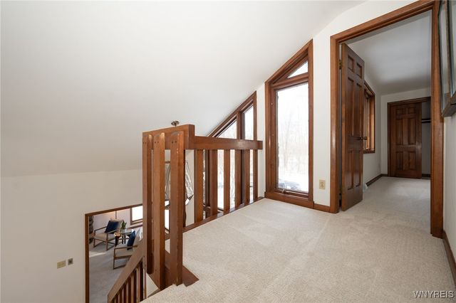 10545 County Road, Clarence, NY 14031