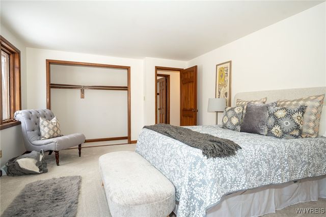 10545 County Road, Clarence, NY 14031