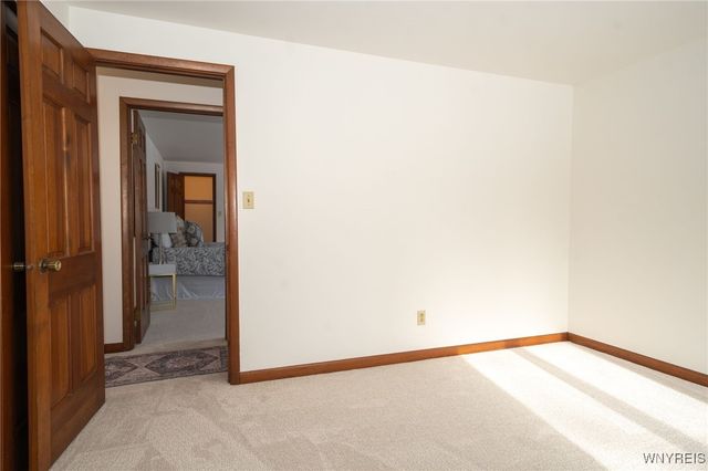 10545 County Road, Clarence, NY 14031