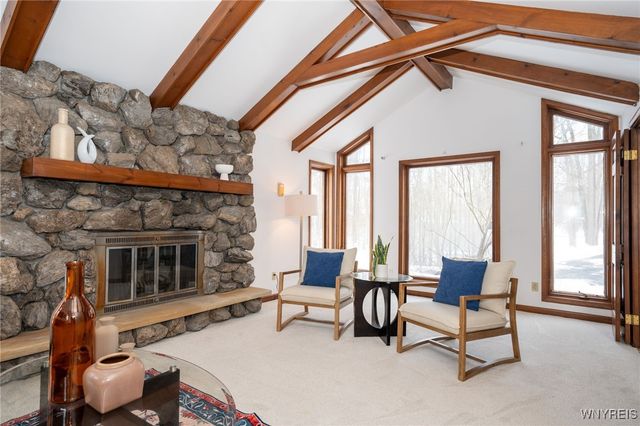 10545 County Road, Clarence, NY 14031