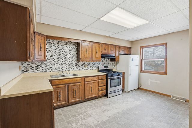 903 44th Street, Rock Island, IL 61201