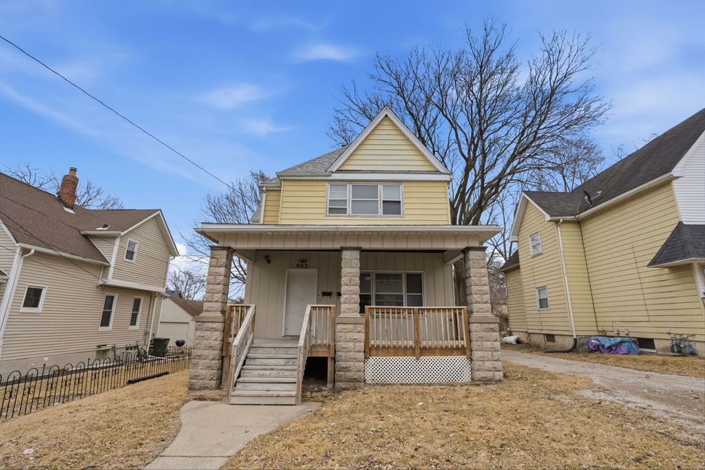 903 44th Street, Rock Island, IL 61201