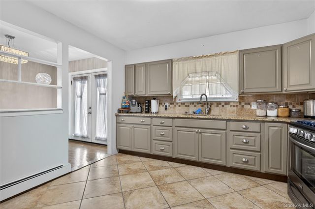 463 Louis Avenue, South Floral Park, NY 11001