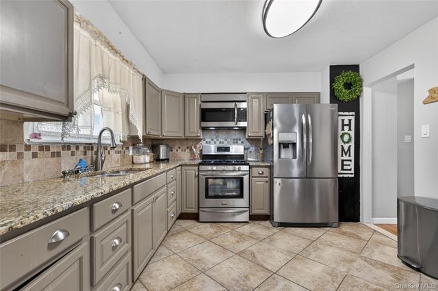 463 Louis Avenue, South Floral Park, NY 11001