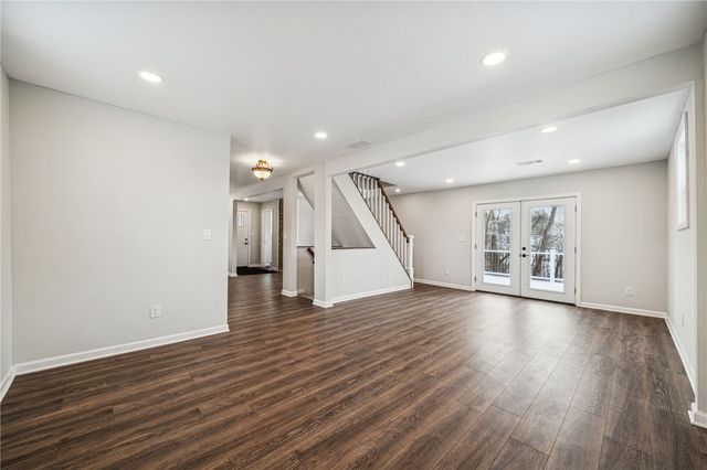 1095 Francis Blvd, New Kensington, PA 15068