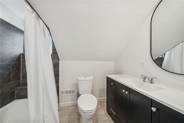 1095 Francis Blvd, New Kensington, PA 15068