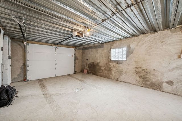 1095 Francis Blvd, New Kensington, PA 15068