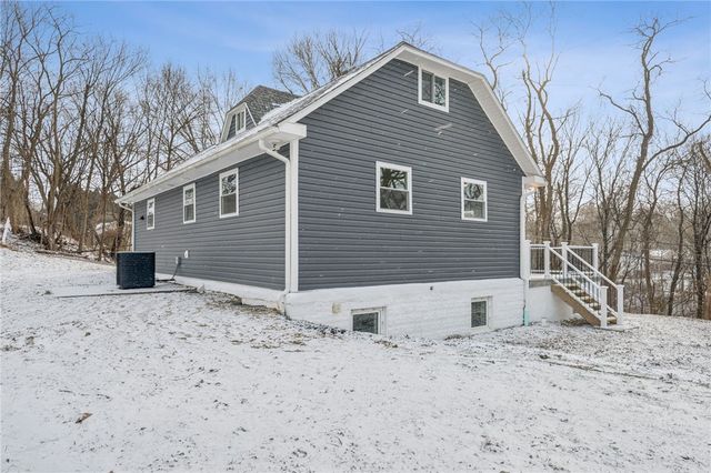 1095 Francis Blvd, New Kensington, PA 15068