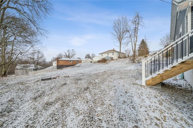 1095 Francis Blvd, New Kensington, PA 15068