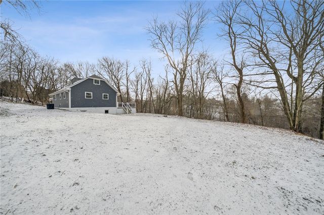 1095 Francis Blvd, New Kensington, PA 15068