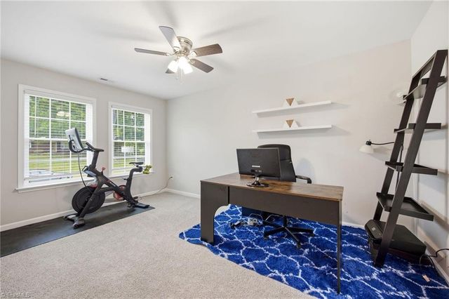 2948 Lashmit Drive, Winston-salem, NC 27103