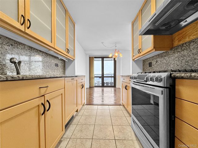 11201 Queens Boulevard 18C, Forest Hills, NY 11375