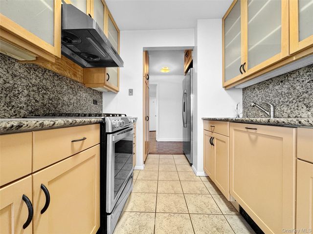 11201 Queens Boulevard 18C, Forest Hills, NY 11375