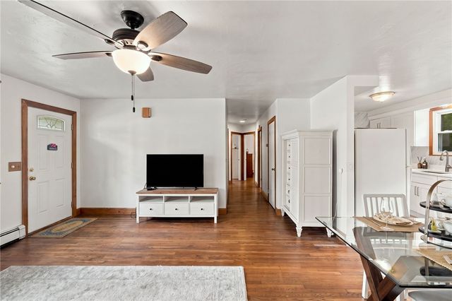 11 Dupont Circle, North Kingstown, RI 02852