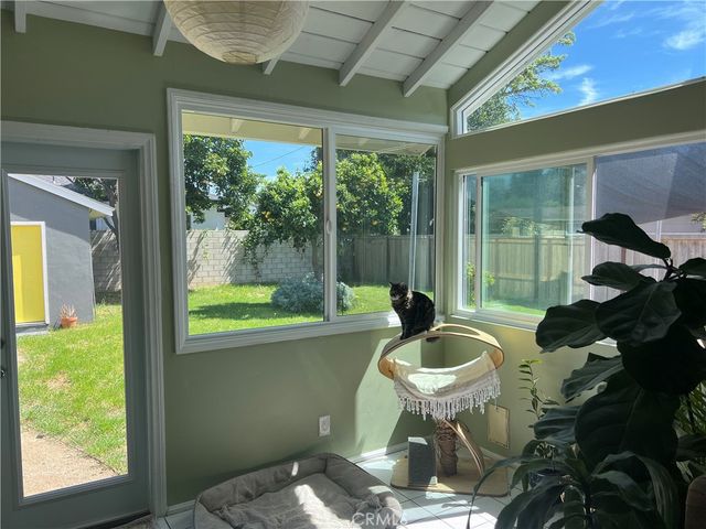 2539 Santiago, Santa Ana, CA 92706